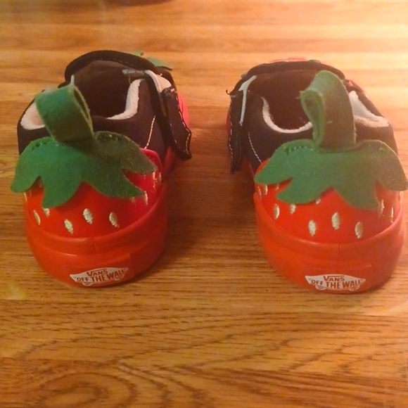 Toddler Vans "Strawberry" Sneakers - Size 5 - Picture 2 of 7